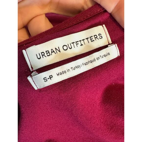 Urban Outfitters Grace Burgundy 3/4 Sleeves Ruffle Mini Dress size Small - Picture 3 of 16